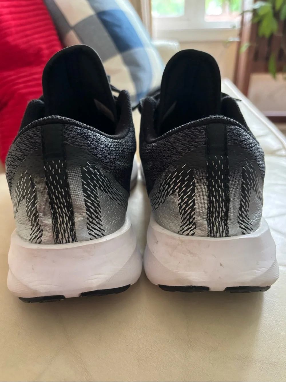 ASICS Verablast Black Silver Athletic Running Shoes Sneakers Size 9.5